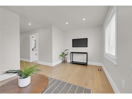 8184 Airport Road E, Hamilton, ON - Indoor