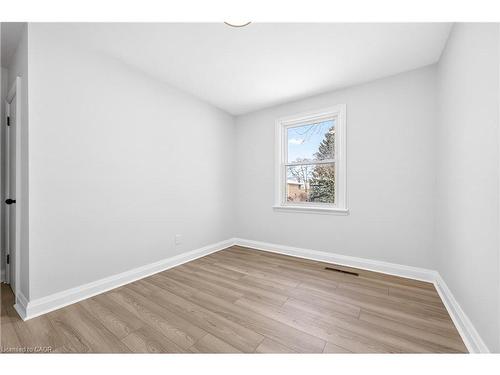 1-37 Kennedy Avenue, Hamilton, ON - Indoor Photo Showing Other Room