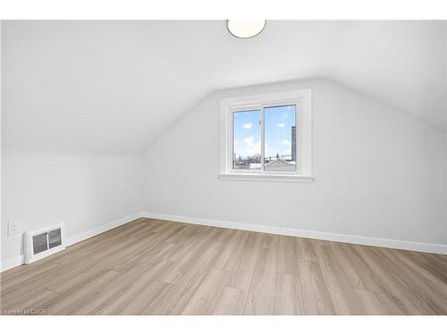 1-37 Kennedy Avenue, Hamilton, ON - Indoor Photo Showing Other Room