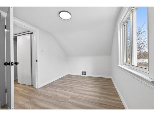 1-37 Kennedy Avenue, Hamilton, ON - Indoor Photo Showing Other Room