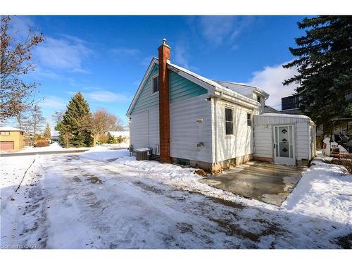 1-37 Kennedy Avenue, Hamilton, ON - Outdoor