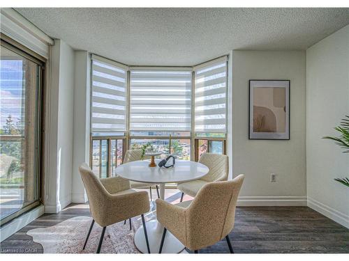 503-1225 North Shore Boulevard E, Burlington, ON - Indoor Photo Showing Dining Room