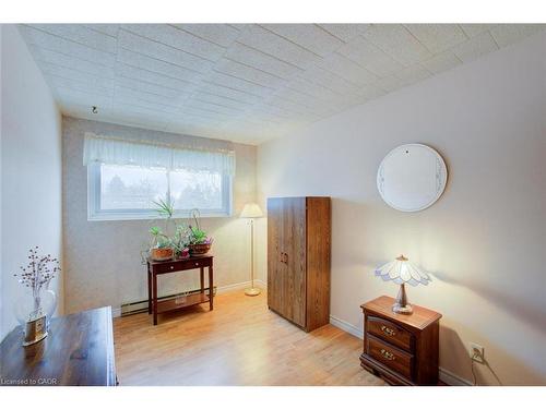 312-80 Breckenridge Drive, Kitchener, ON - Indoor