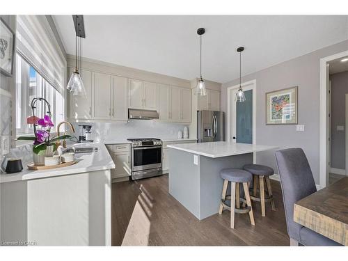 22 Marty Lane, New Hamburg, ON - Indoor Photo Showing Kitchen With Upgraded Kitchen