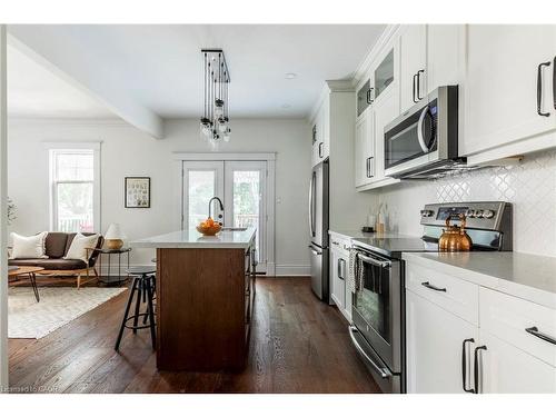 27 Cliff Avenue, Hamilton, ON - Indoor Photo Showing Kitchen With Upgraded Kitchen