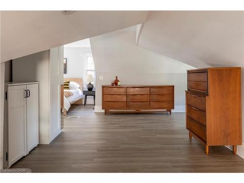 27 Cliff Avenue, Hamilton, ON - Indoor