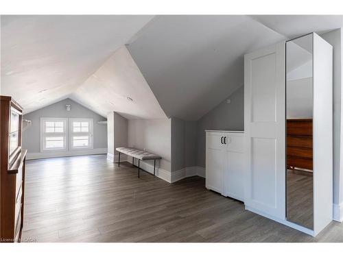 27 Cliff Avenue, Hamilton, ON - Indoor Photo Showing Other Room