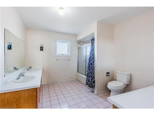 8 Dingwall Court, Brampton, ON - Indoor Photo Showing Bathroom