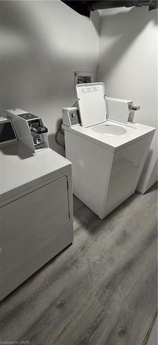 183 Ottawa Street S, Kitchener, ON - Indoor Photo Showing Laundry Room