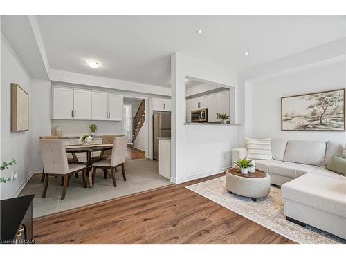 9 Elsegood Drive, Guelph, ON - Indoor Photo Showing Living Room