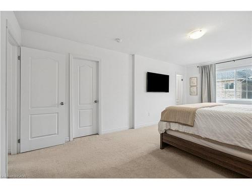 9 Elsegood Drive, Guelph, ON - Indoor Photo Showing Bedroom