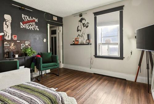 224 Balmoral Avenue N, Hamilton, ON - Indoor Photo Showing Other Room