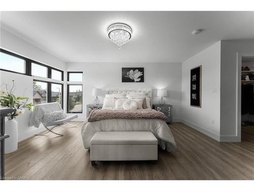14 Willowbrook Drive, Welland, ON - Indoor Photo Showing Bedroom
