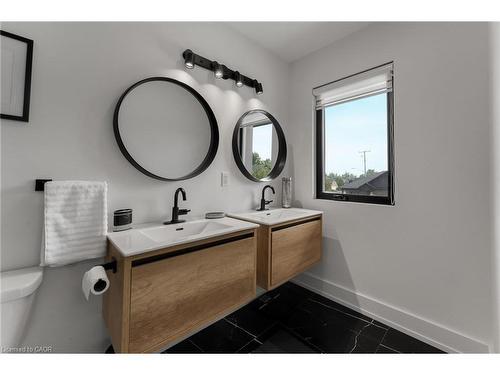 14 Willowbrook Drive, Welland, ON - Indoor Photo Showing Bathroom