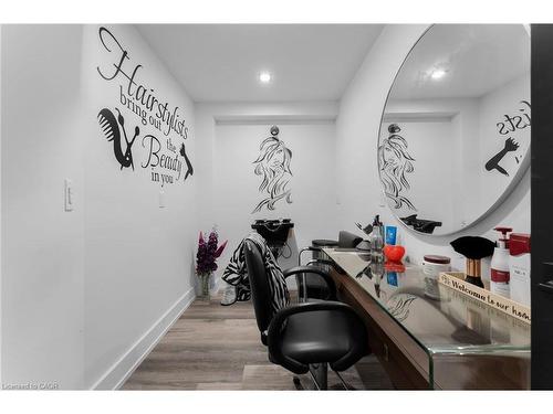 14 Willowbrook Drive, Welland, ON - Indoor