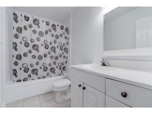 2197 Donald Road, Burlington, ON - Indoor Photo Showing Bathroom