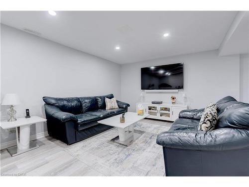 2197 Donald Road, Burlington, ON - Indoor Photo Showing Living Room