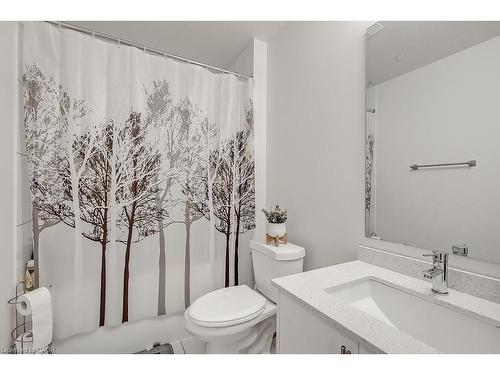 415-509 Dundas Street W, Oakville, ON - Indoor Photo Showing Bathroom