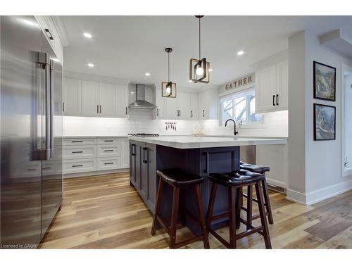 3280 Mead Crescent, Burlington, ON - Indoor Photo Showing Kitchen With Upgraded Kitchen