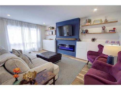 3280 Mead Crescent, Burlington, ON - Indoor Photo Showing Living Room With Fireplace