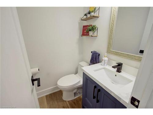 3280 Mead Crescent, Burlington, ON - Indoor Photo Showing Bathroom