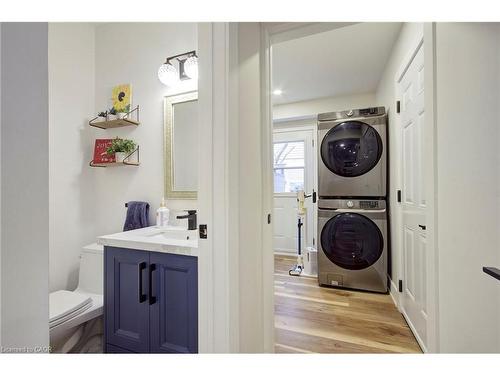 3280 Mead Crescent, Burlington, ON - Indoor Photo Showing Laundry Room