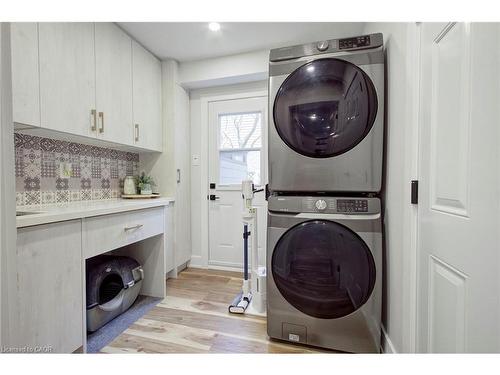 3280 Mead Crescent, Burlington, ON - Indoor Photo Showing Laundry Room
