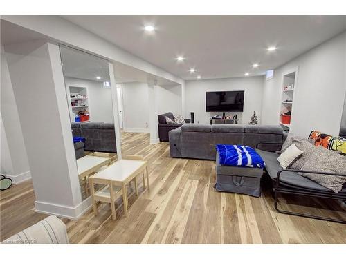 3280 Mead Crescent, Burlington, ON - Indoor