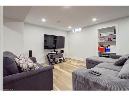 3280 Mead Crescent, Burlington, ON - Indoor