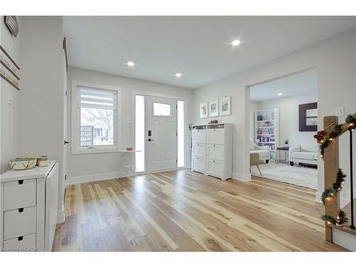 3280 Mead Crescent, Burlington, ON - Indoor