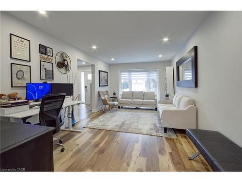 3280 Mead Crescent, Burlington, ON - Indoor