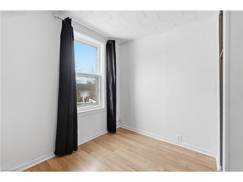 20 York Street, Welland, ON - Indoor Photo Showing Other Room
