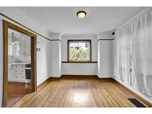 978 North Shore Boulevard W, Burlington, ON - Indoor Photo Showing Other Room