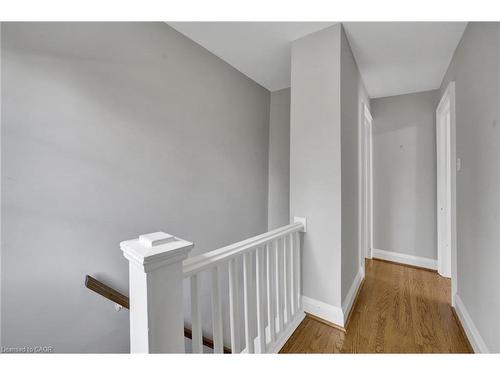 978 North Shore Boulevard W, Burlington, ON - Indoor Photo Showing Other Room