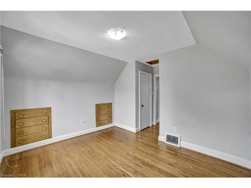 978 North Shore Boulevard W, Burlington, ON - Indoor Photo Showing Other Room