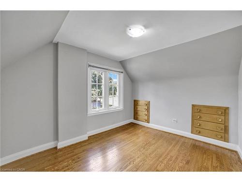 978 North Shore Boulevard W, Burlington, ON - Indoor Photo Showing Other Room