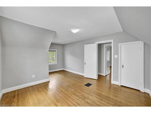 978 North Shore Boulevard W, Burlington, ON - Indoor Photo Showing Other Room
