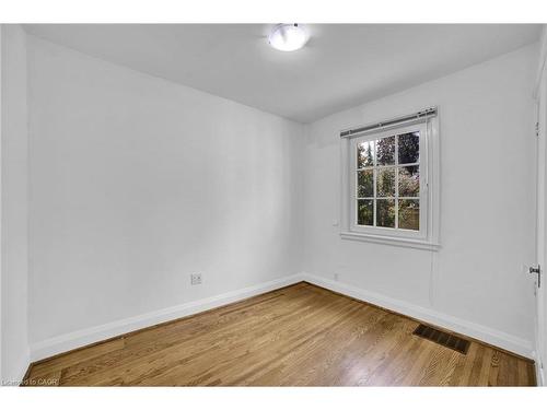 978 North Shore Boulevard W, Burlington, ON - Indoor Photo Showing Other Room