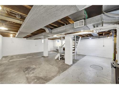 978 North Shore Boulevard W, Burlington, ON - Indoor Photo Showing Basement