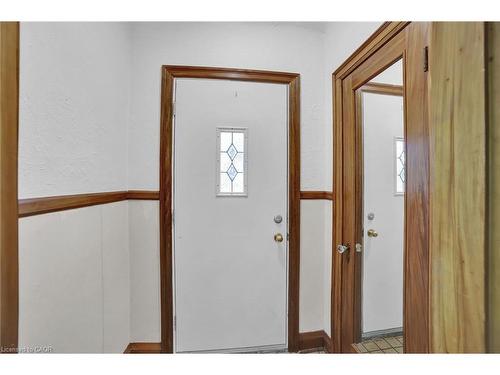 978 North Shore Boulevard W, Burlington, ON - Indoor Photo Showing Other Room