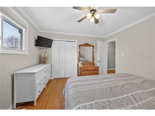 38 Questor Court, Hamilton, ON - Indoor Photo Showing Bedroom