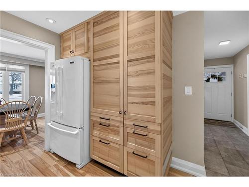 38 Questor Court, Hamilton, ON - Indoor Photo Showing Other Room