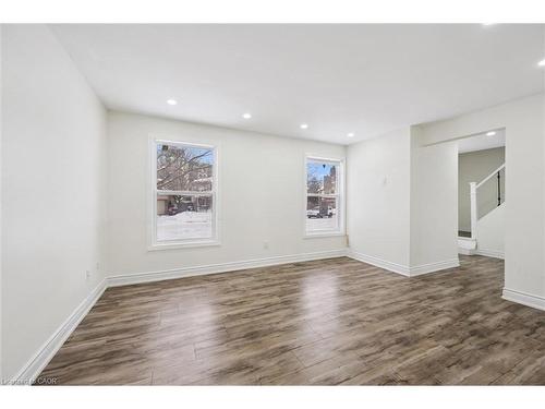 107 Foxridge Drive, Cambridge, ON - Indoor Photo Showing Other Room