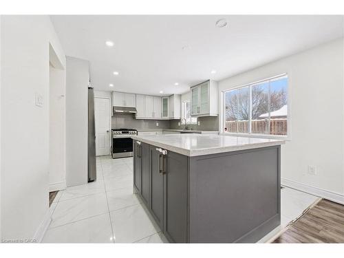 107 Foxridge Drive, Cambridge, ON - Indoor Photo Showing Kitchen