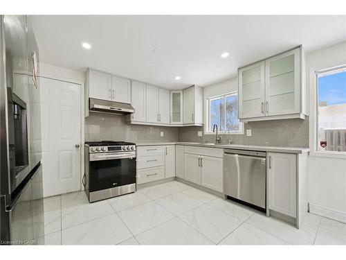 107 Foxridge Drive, Cambridge, ON - Indoor Photo Showing Kitchen
