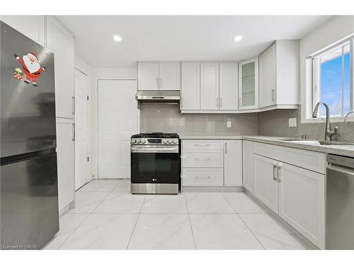 107 Foxridge Drive, Cambridge, ON - Indoor Photo Showing Kitchen
