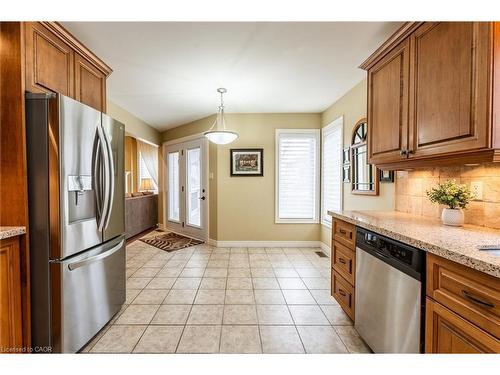 345 Southcote Road, Ancaster, ON - Indoor Photo Showing Kitchen