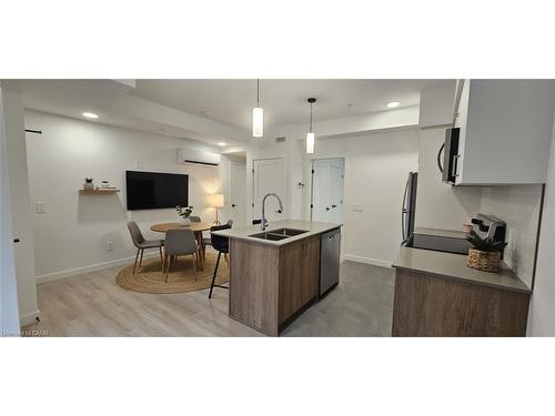 58-31 Mill Street, Kitchener, ON - Indoor