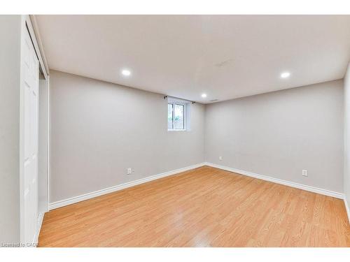 Lower-602 Drury Lane, Burlington, ON - Indoor