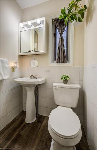 53 Norfolk Avenue, Cambridge, ON - Indoor Photo Showing Bathroom